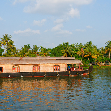 /images/destination/day-11-thekkady-alleppey_1.jpg