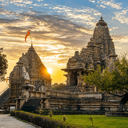 /images/destination/golden-triangle-with-khajuraho-varanasi-iti-7.jpg