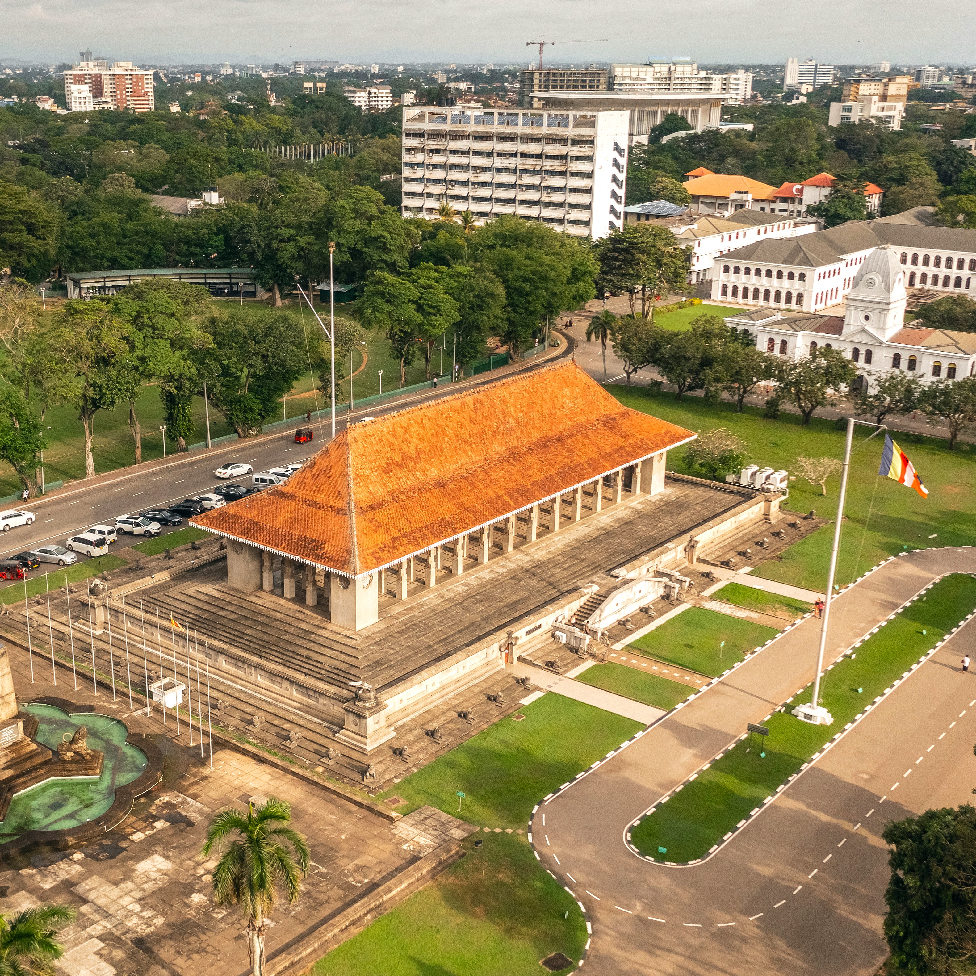 /images/destination/independence-square-in-colombo-2026-01-07-00-18-51-utc.jpg