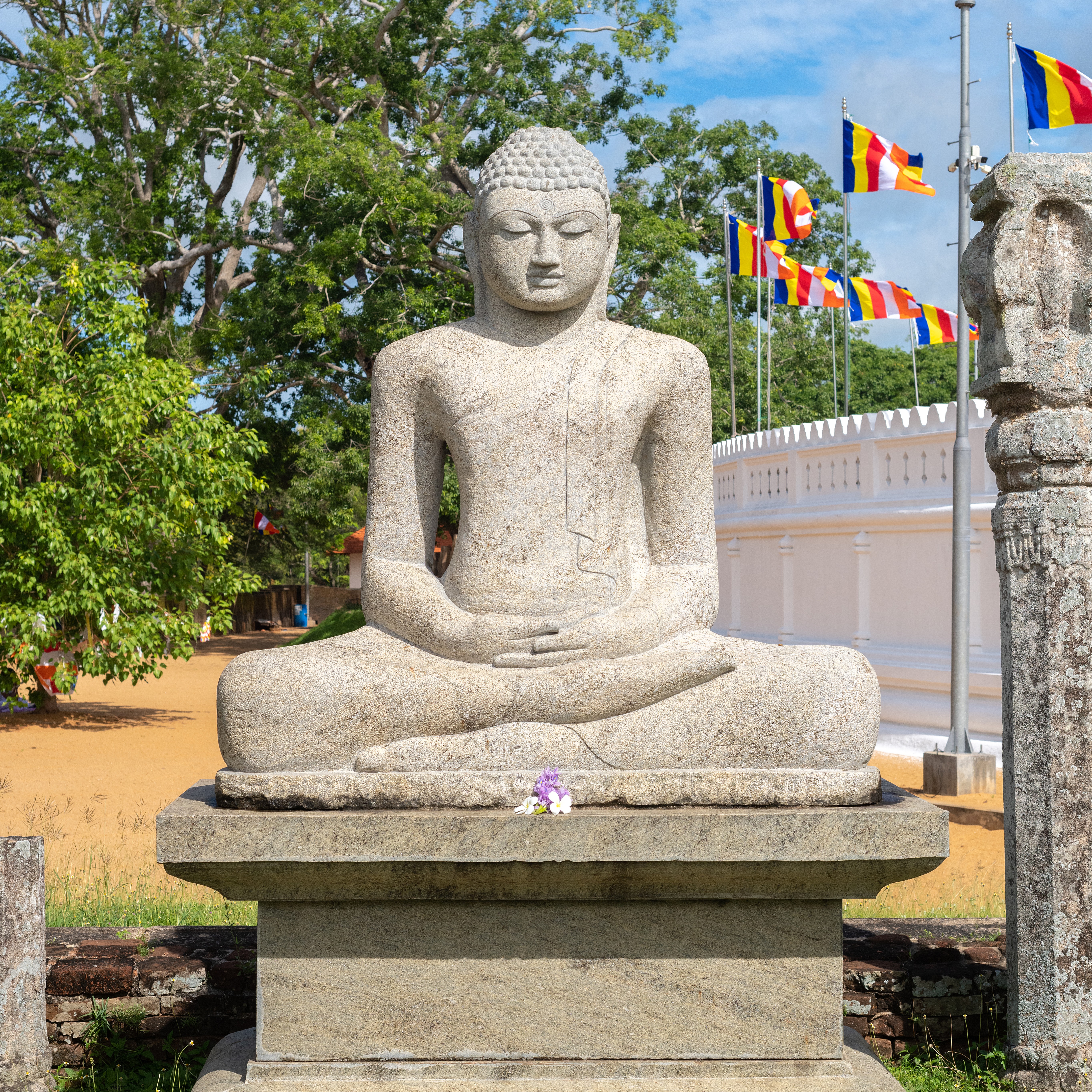 /images/destination/thuparama-sitting-buddha-statue-a-world-heritage-2026-01-05-05-18-23-utc.jpg
