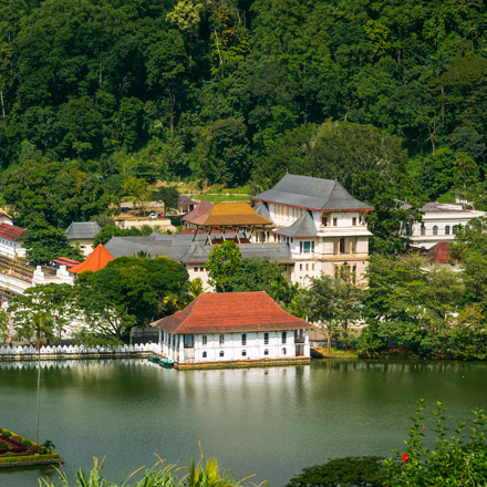 /images/destination/tropical-bliss-sri-lanka-paradise-iti-3.jpg