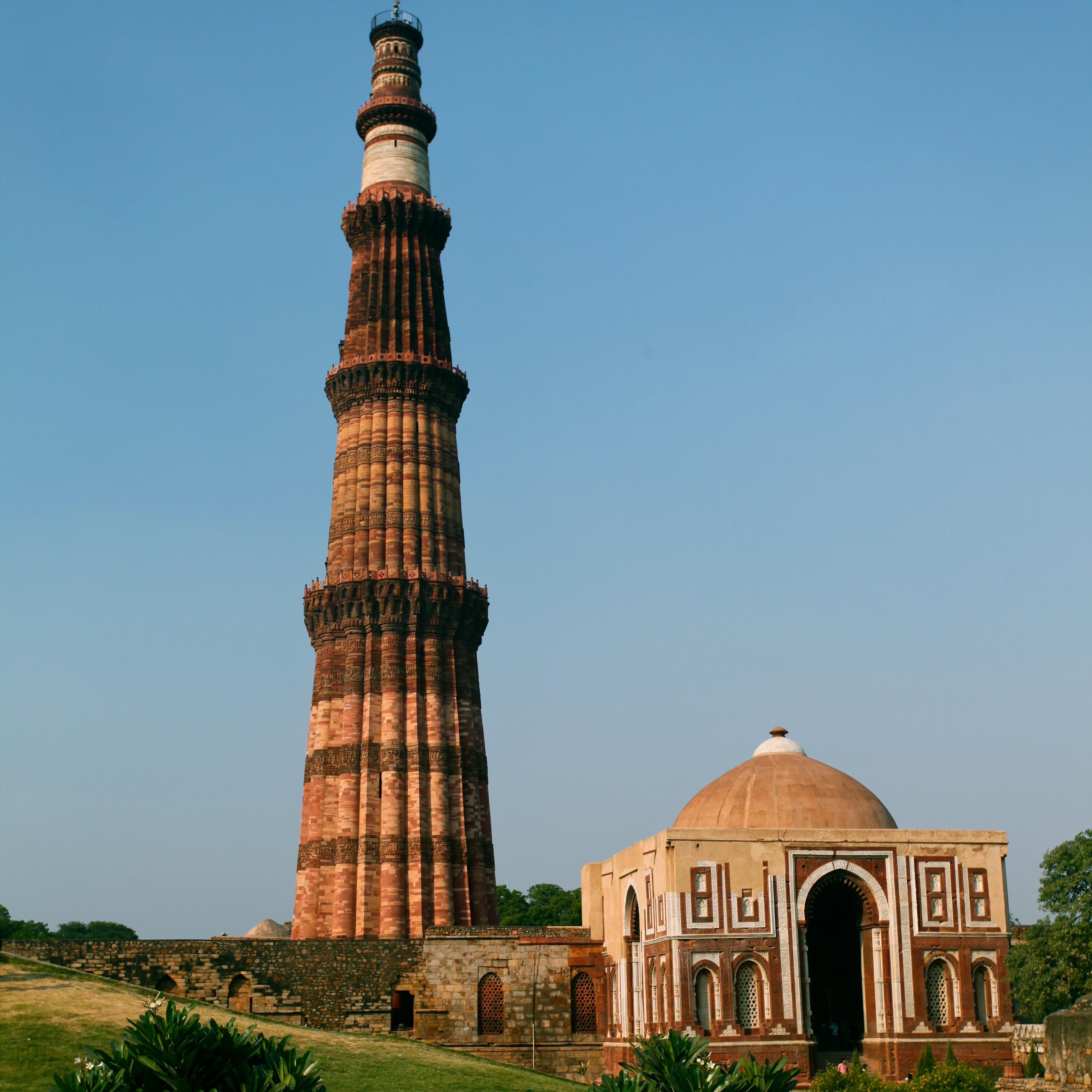 /images/destination/vertical-low-angle-shot-of-qutub-minar-monument.jpeg