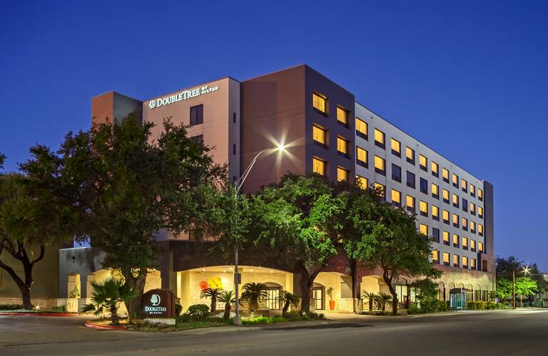 DoubleTree by Hilton San Antonio Downtown